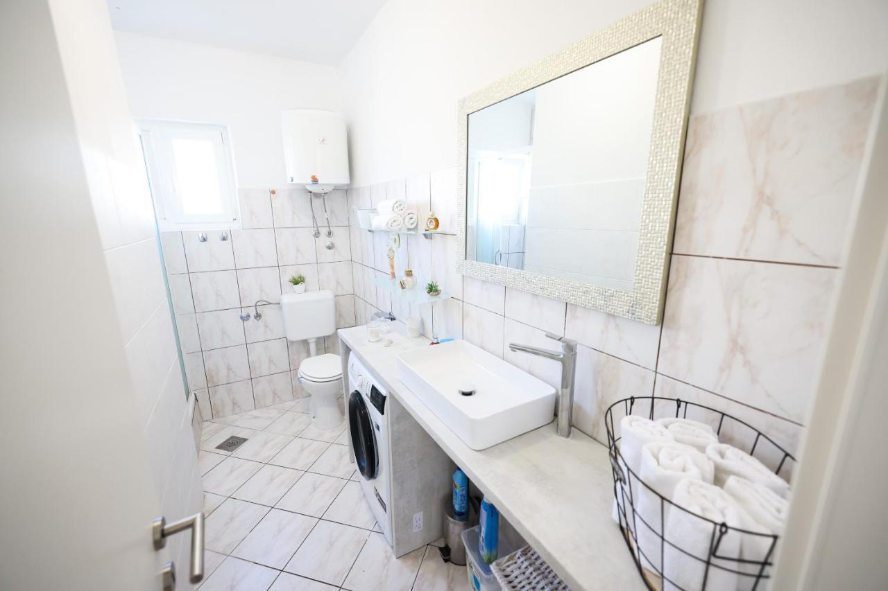 Apartman Heder Zadar Bagian luar foto
