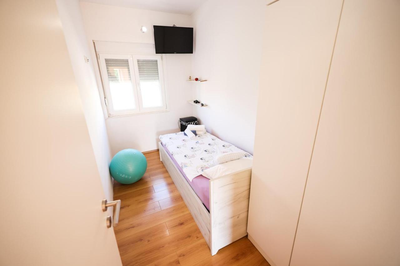 Apartman Heder Zadar Bagian luar foto